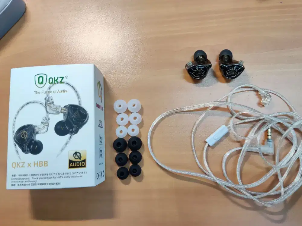 Headset qkz x hbb dan kabel kz q1