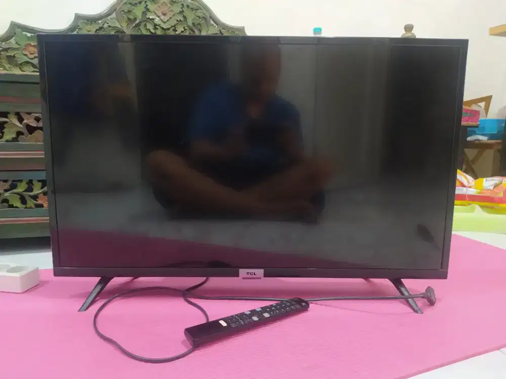Tv android 32  TCL kondisi lcd pecah