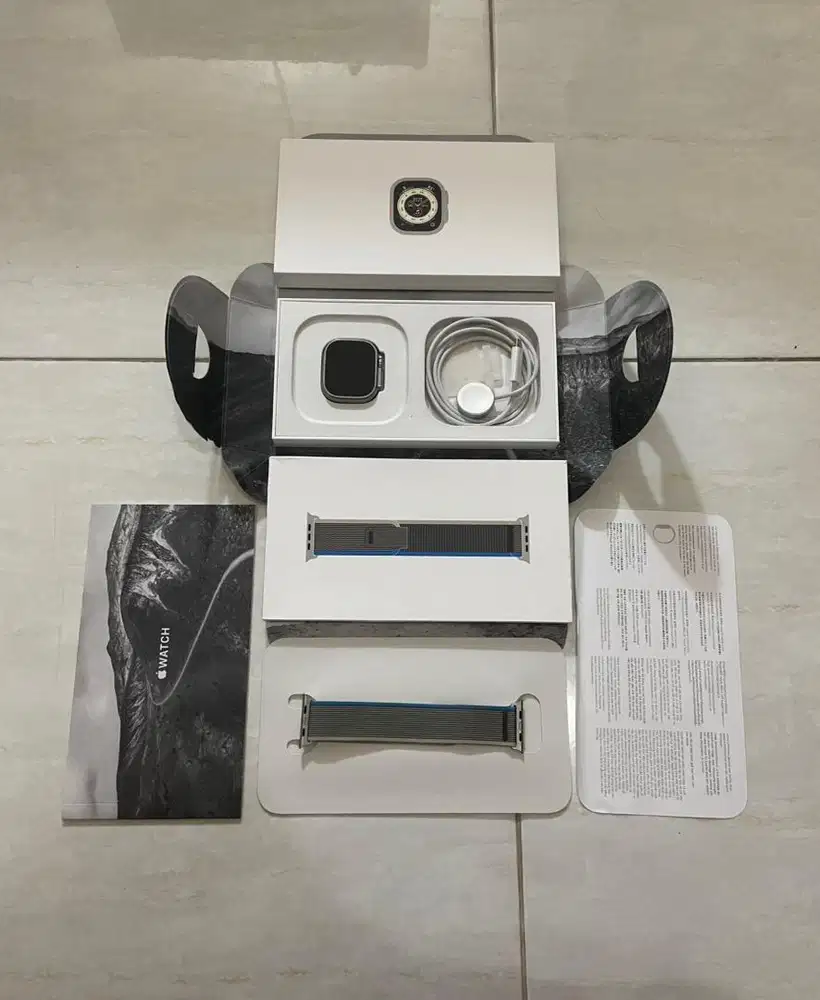Apple watch Ultra 49mm Titanium Fullset lengkap original