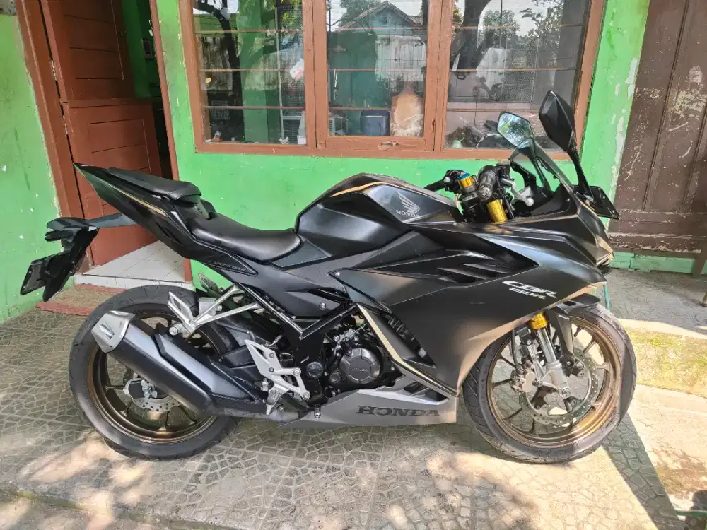 Honda CBR 150r tahun 2023