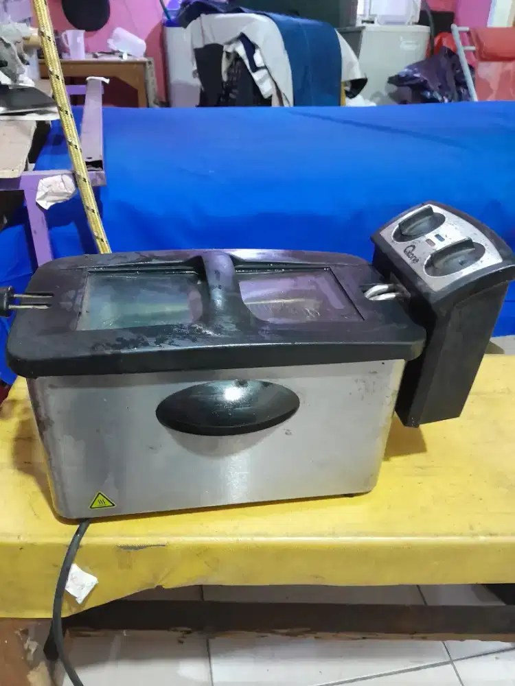 Dijual deepfryer bekas karena lama tak terpakai