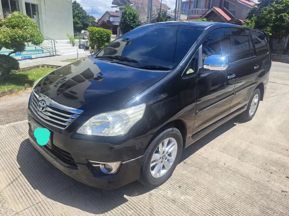 Innova Grand V2.0 Luxury A/T 2011