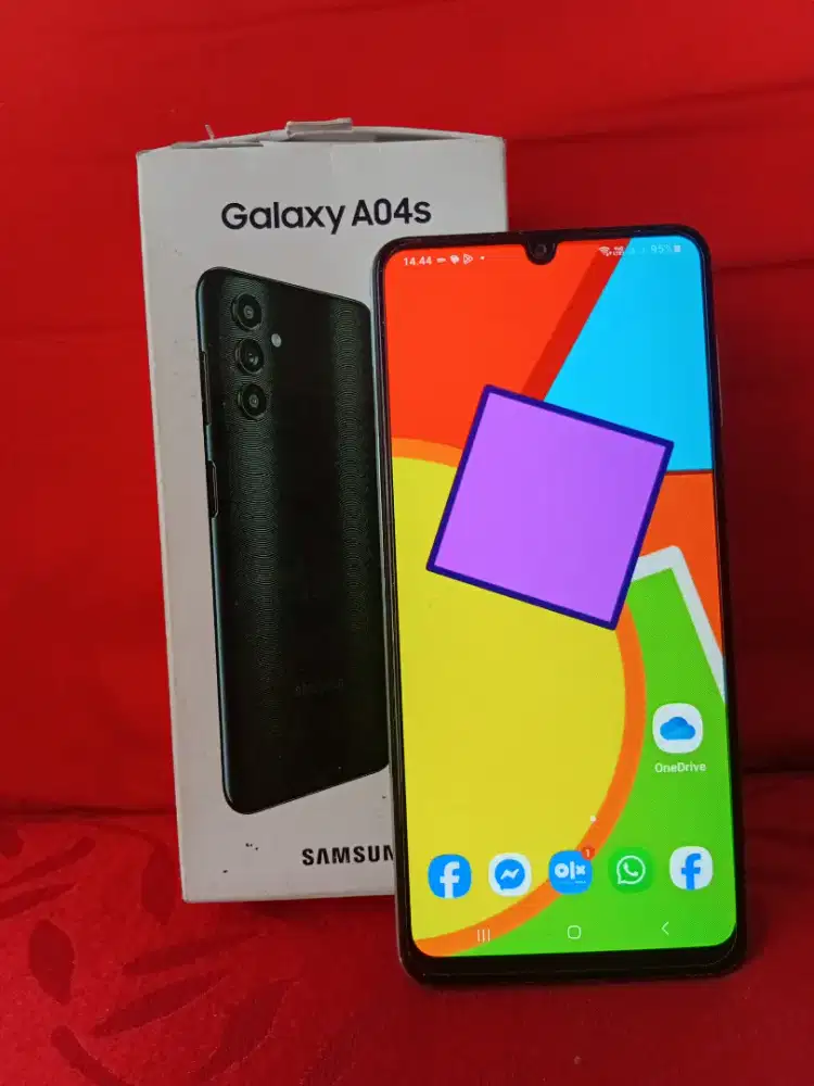 Samsung A04s ram 4gb +4/64gb lengkap mulus segel