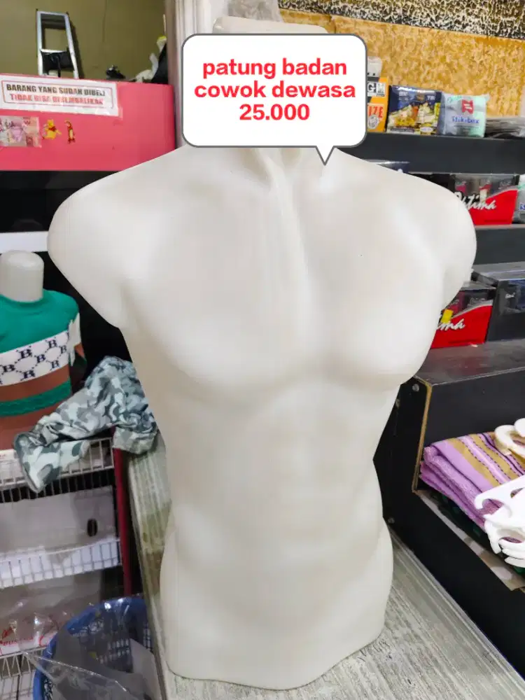 Manekin / patung  badan pajangan toko