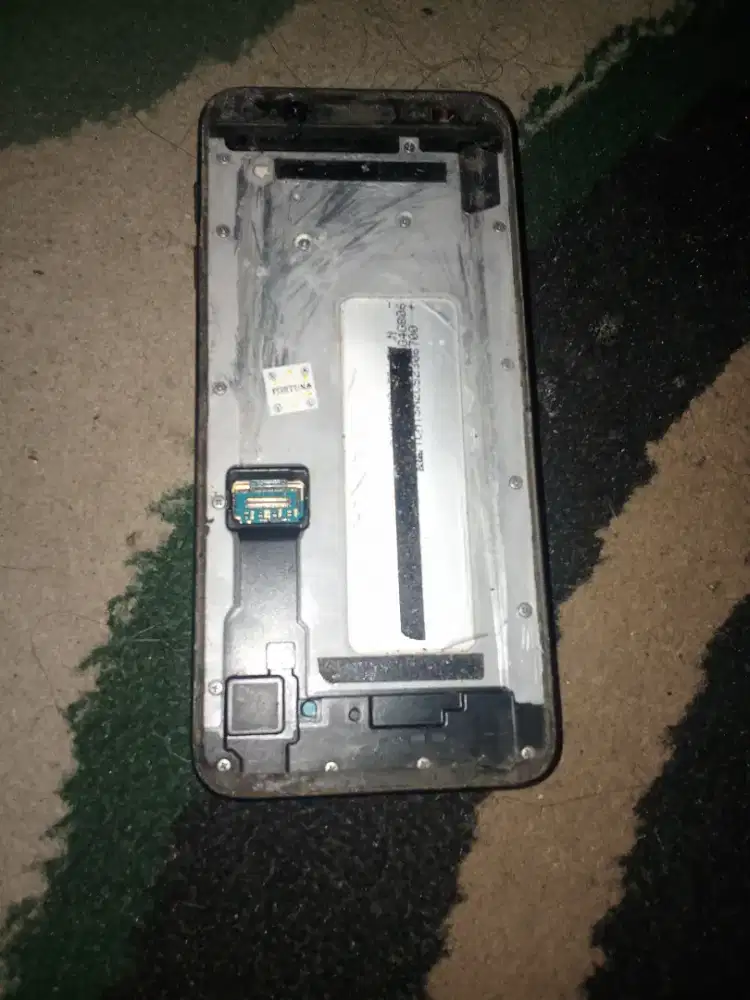 Gambling hp Samsung j6 keadaan seperti di photo