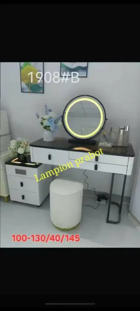 Kaca Hias Estetik