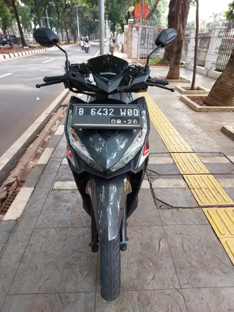 DIJUAL CASH HONDA VARIO LED OLD CBS 125 THN 2016 PAJAK IDUP SIAP PAKAI