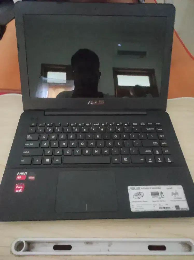 Laptop Asus X454Y
