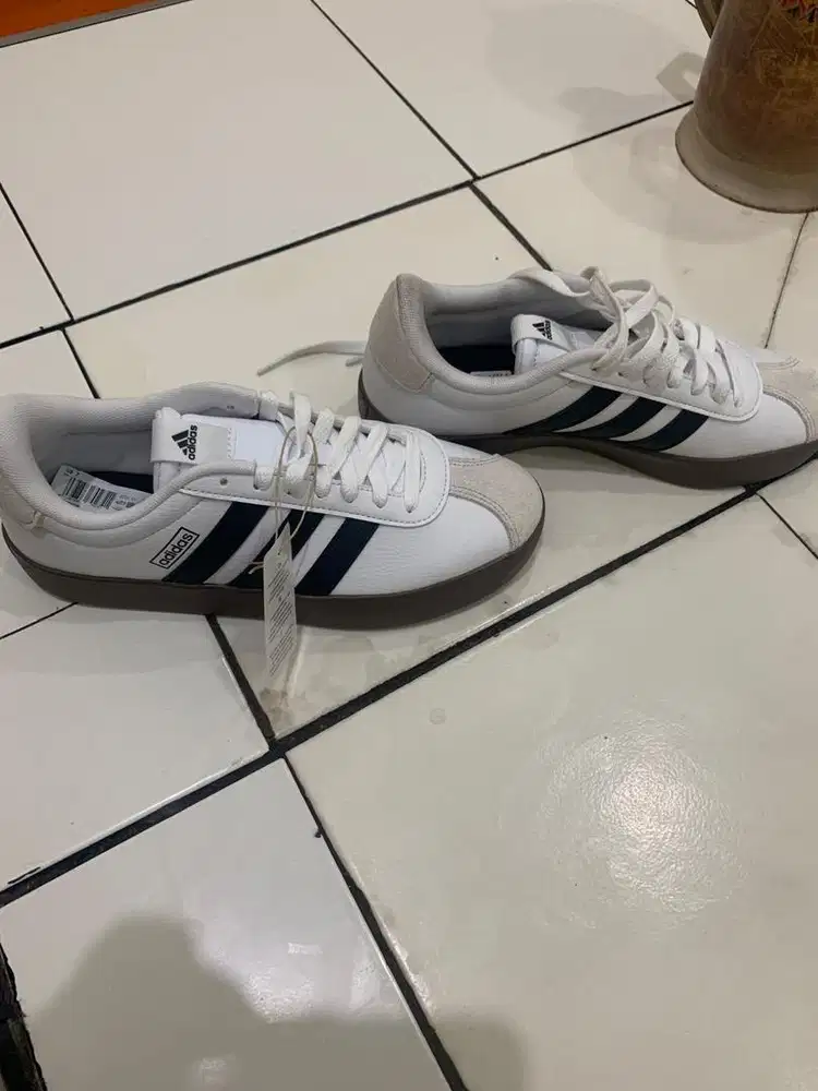 sepatu adidas edisi salah beli