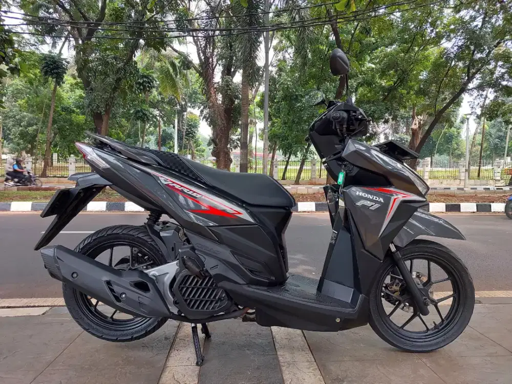 DIJUAL CASH HONDA VARIO 125 LED OLD CBS THN 2016 PAJAK IDUP SIAP PAKAI