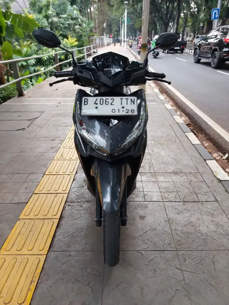 DIJUAL CASH HONDA VARIO LED OLD 125 CBS ISS THN 2016 PAJAK IDUP
