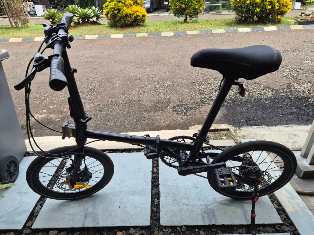 Sepeda lipat element troy X10 hitam