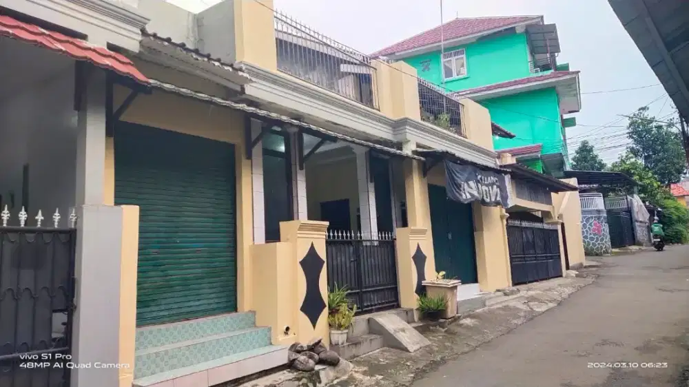 Rumah 2 Lantai Murah 3 menit ke MargoCity