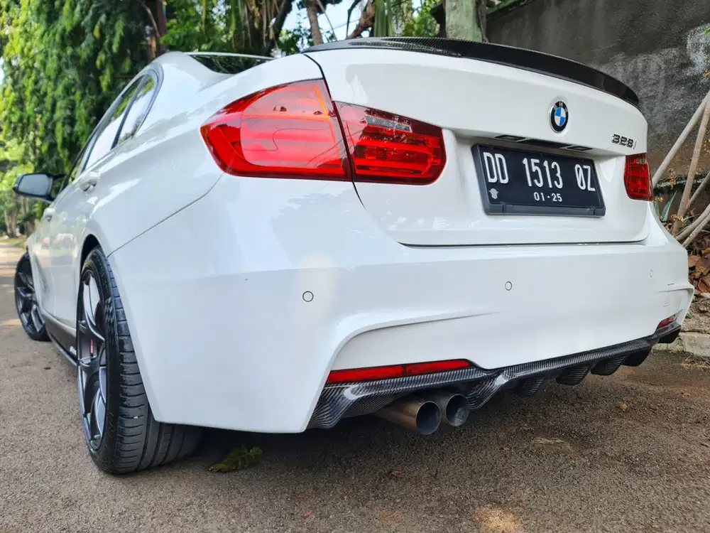 BMW 328i 2014 Bensin
