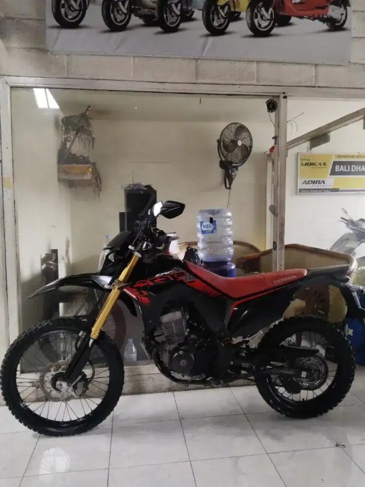 Honda crf 150 crf thn 2023 cash Bali dharma motor