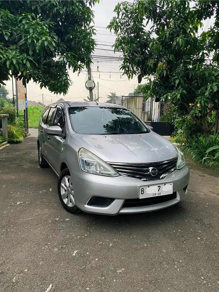 Nissan Grand livina 2013 Bensin