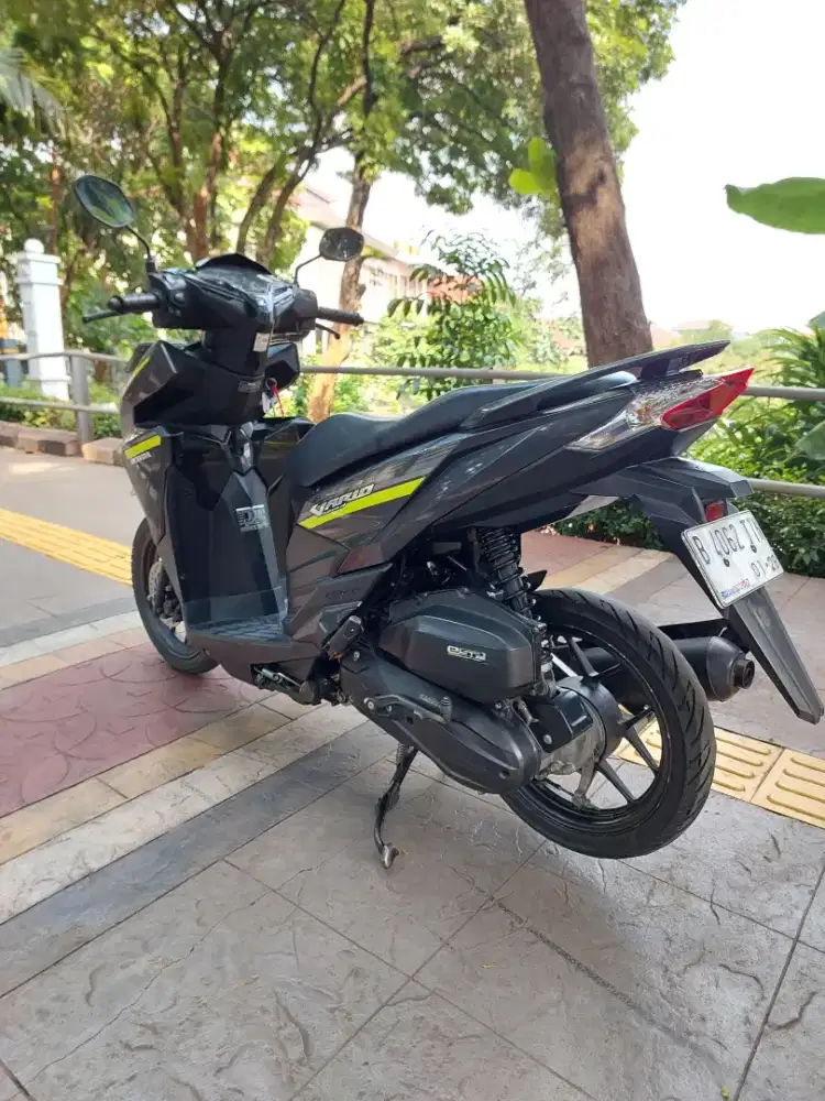DIJUAL CASH HONDA VARIO LED OLD CBS 125 THN 2017 PAJAK IDUP SIAP PAKAI