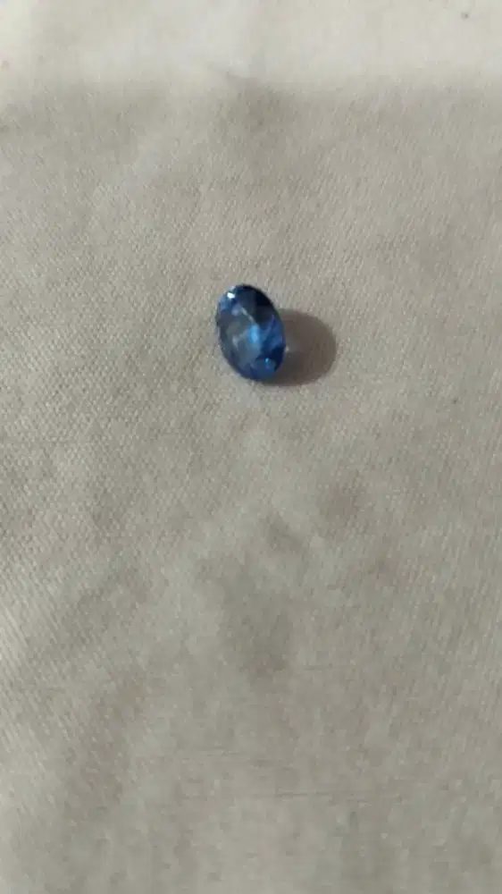 Batu Natural Blue Sapphire (Corundum) dengan sertifikat