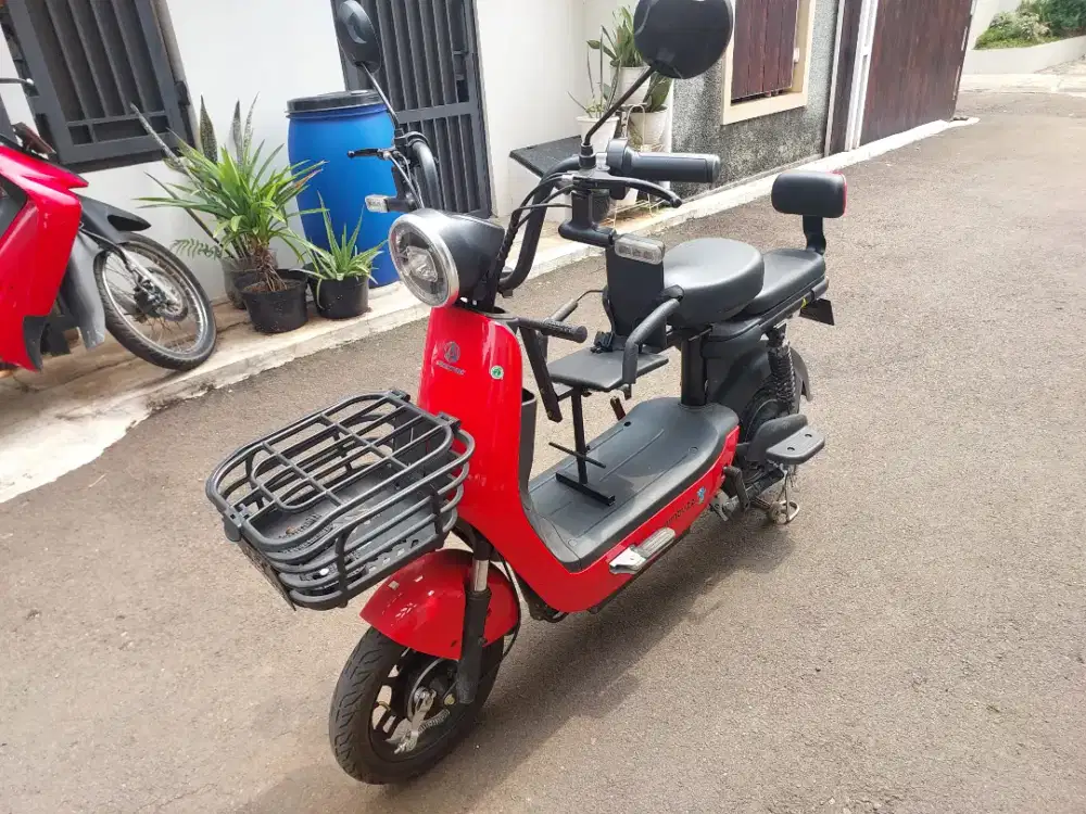 Sepeda Listrik Pacific Nimbuzz
