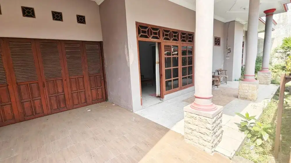 MURAH (246m2) di Mojo Dharmahusada