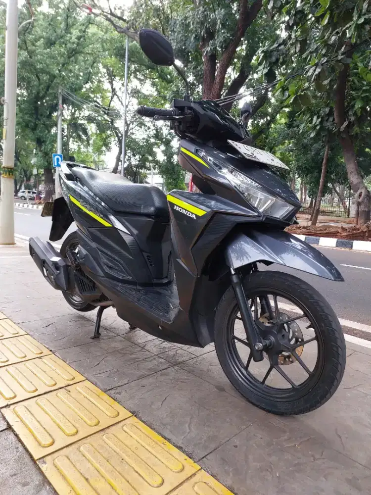 DIJUAL CASH HONDA VARIO 125 LED OLD CBS THN 2017 PAJAK IDUP SIAP PAKAI