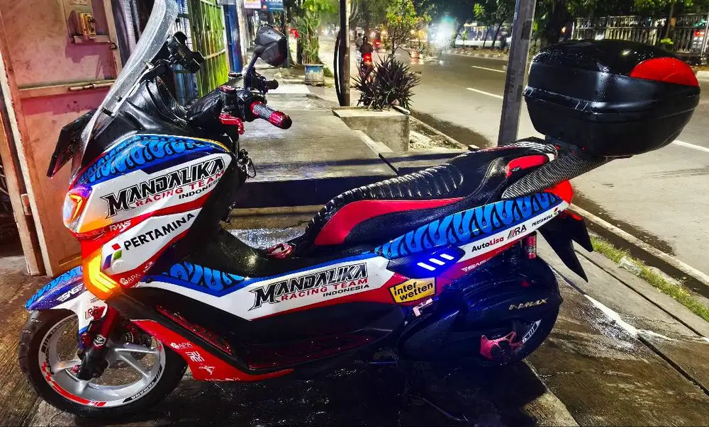 Yamaha N-max 2015 KONDISI ISTIMEWA (Pajak ON Baru ganti Plat)