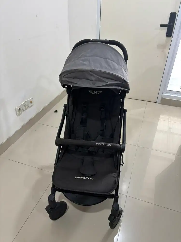Stroller Hamilton Ezze Basic Warna Graphite