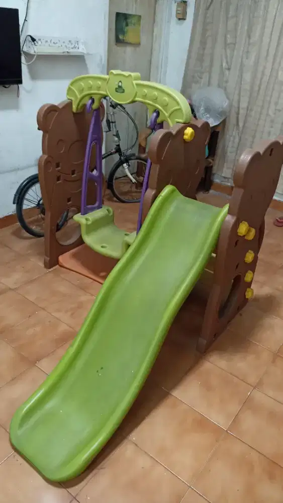 Dijual Perosotan anak merk Tobebe