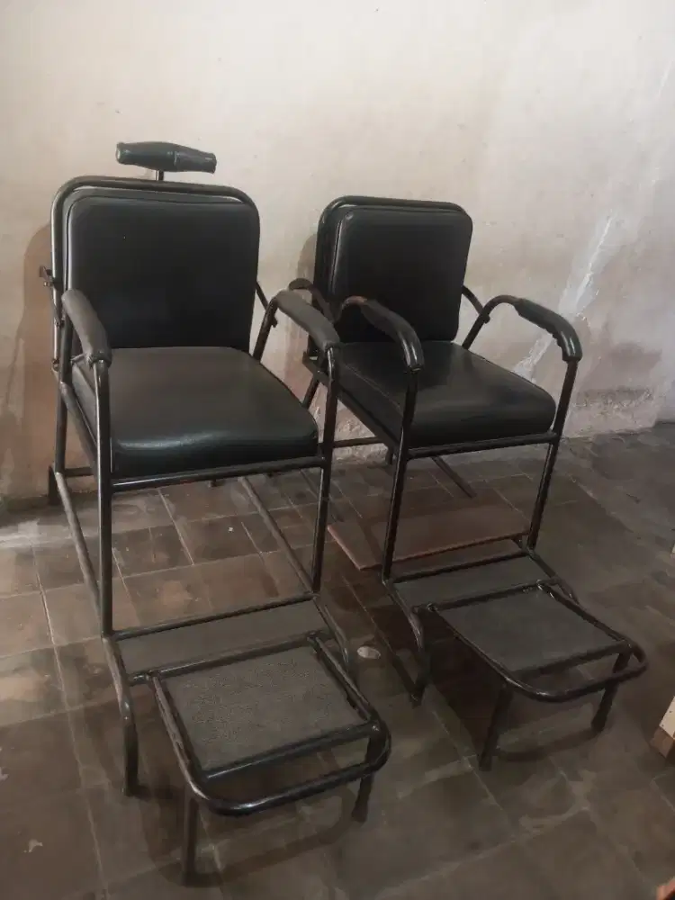 Di Jual cepat kursi Pangkas rambut