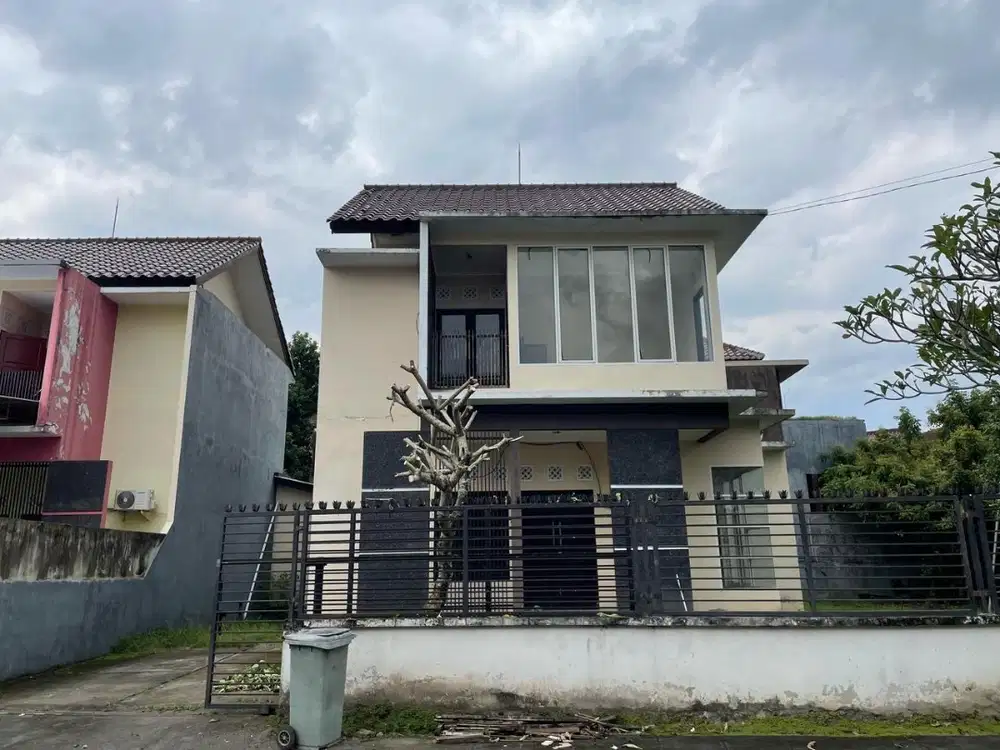 Rumah disewakan , Perumahan Riverside Park Residence Blok C6