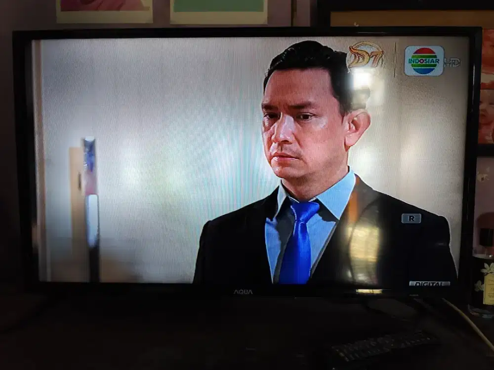 Tv led 32+setboxnya