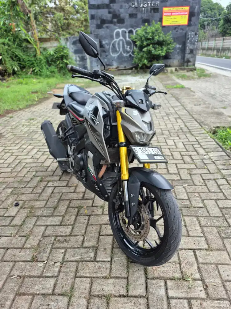 Dijual Yamaha xabre tahun 2016 pajak hidup panjang mesin bagus