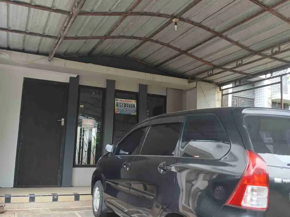 rumah sewa  dilegenda wisata , posisi hoek dekat golf