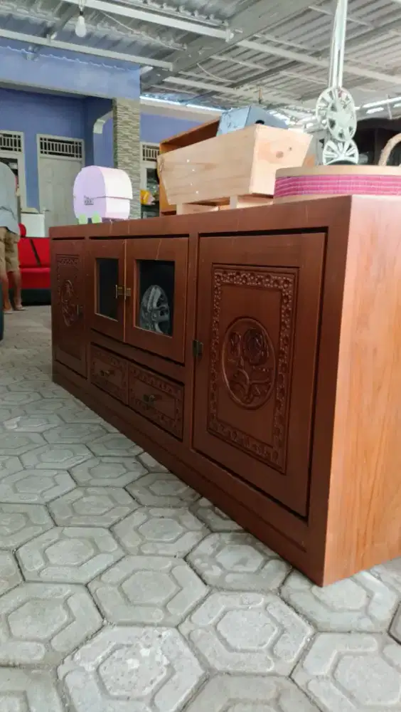 Lemari tv second