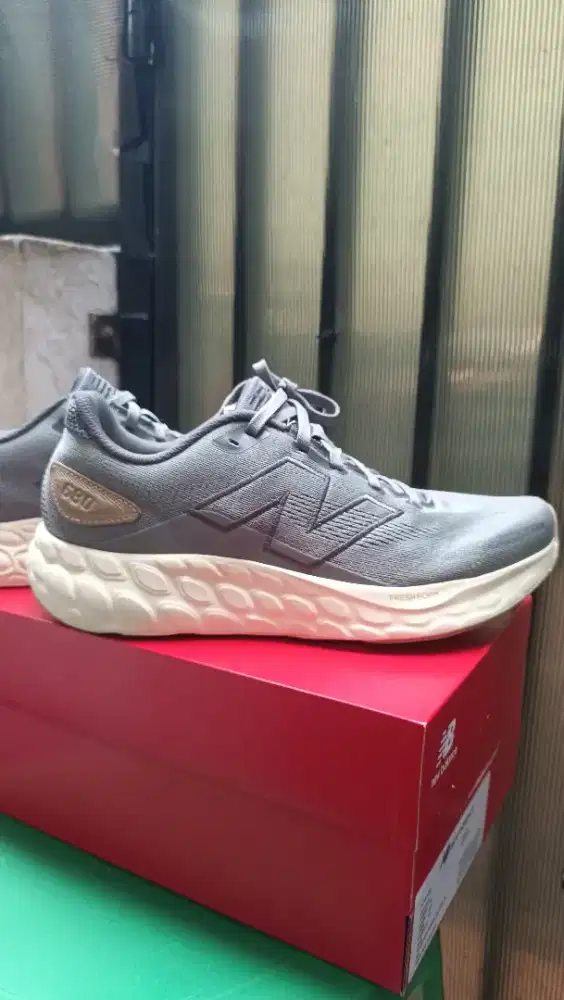 New balance 860,Size US 10/44,baru