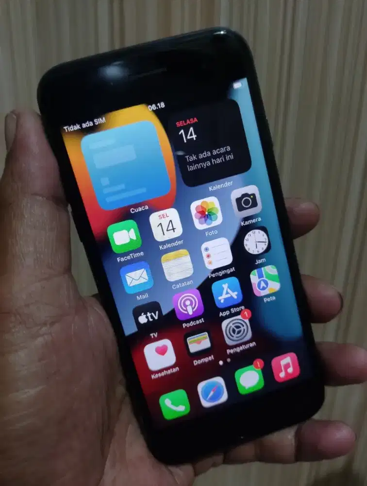 D jual iPhone 8 64gb alloperator