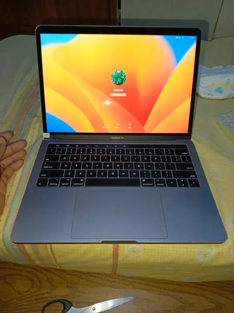 Macbook pro 2017 13 Retina i7 16/512 Touchbar