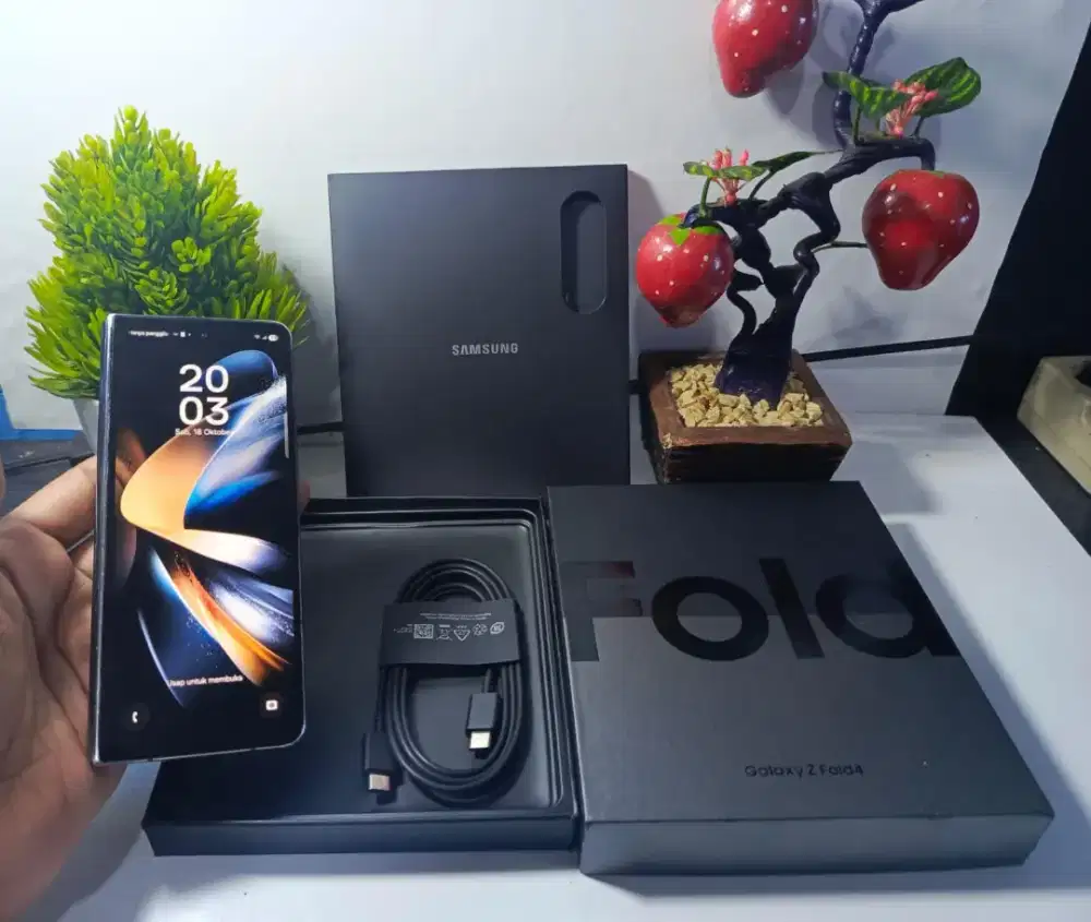 SAMSUNG Z FOLD 4 5G RAM 12/512GB ORIGINAL SEIN MULUS NORMAL FULLSHET