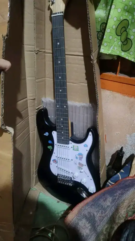 GITAR LISTRIK ELEKTRIK