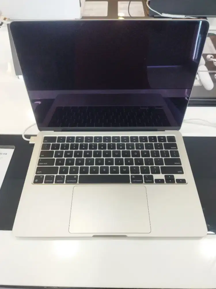 macbook air 13inch