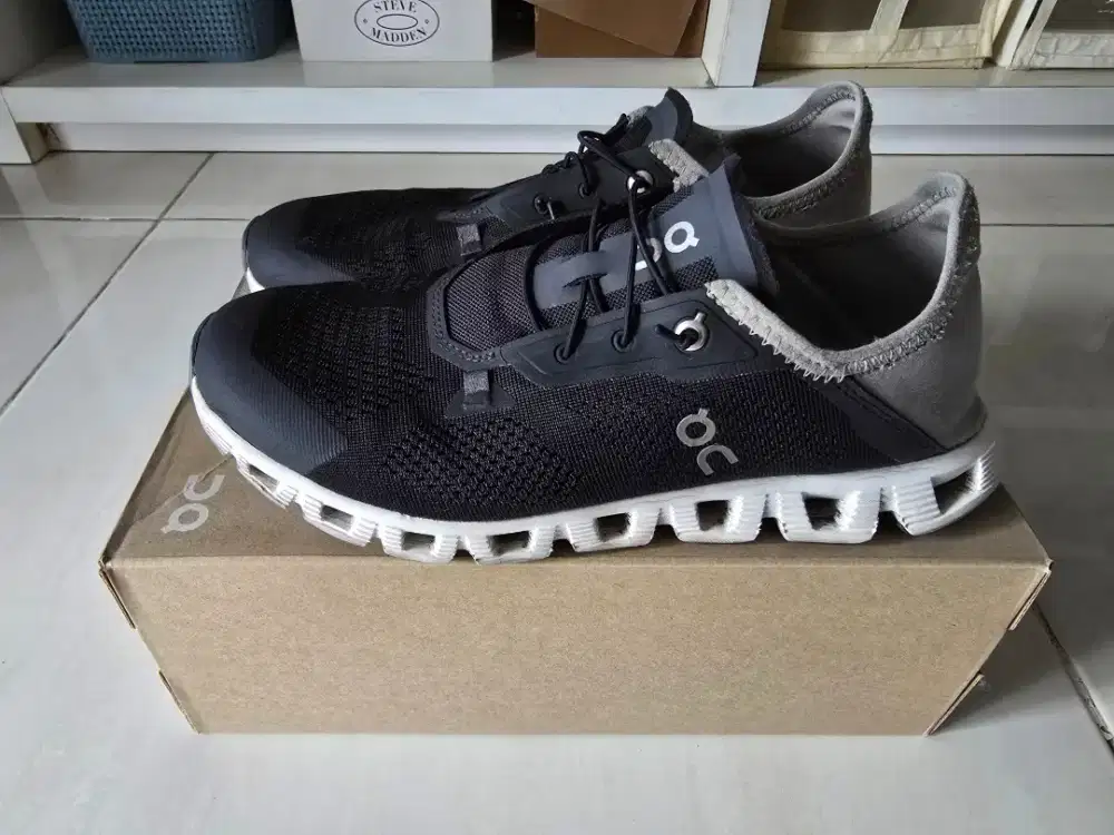 Sepatu Oncloud cloud 5 coast