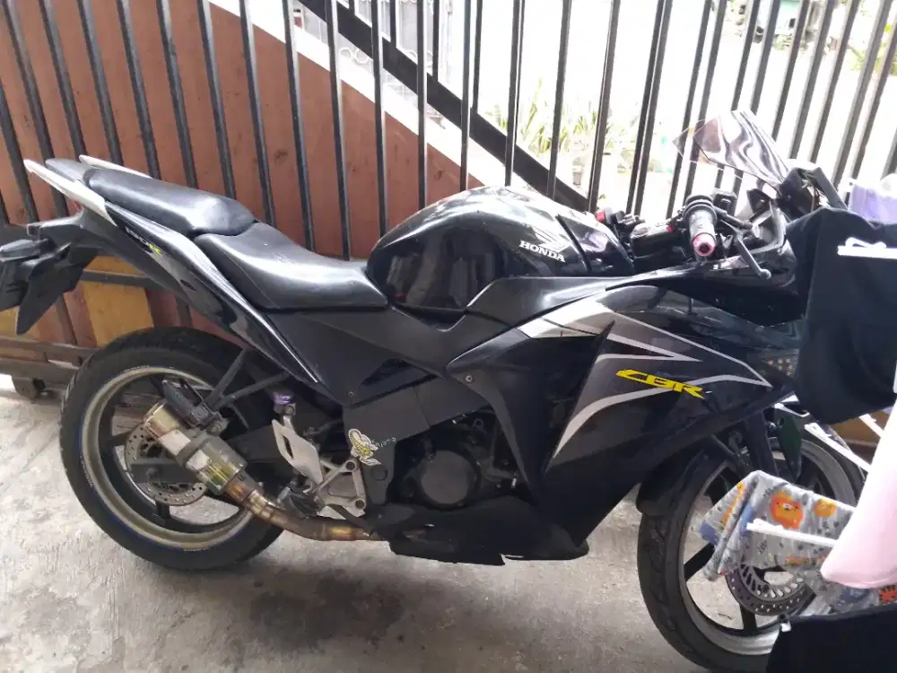 Di jual CBR cbu 2012