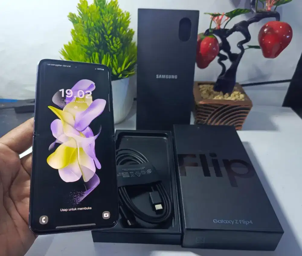SAMSUNG Z FLIP 4 5G RAM 8/512GB ORIGINAL SEIN MULUS NORMAL SIAP PAKE