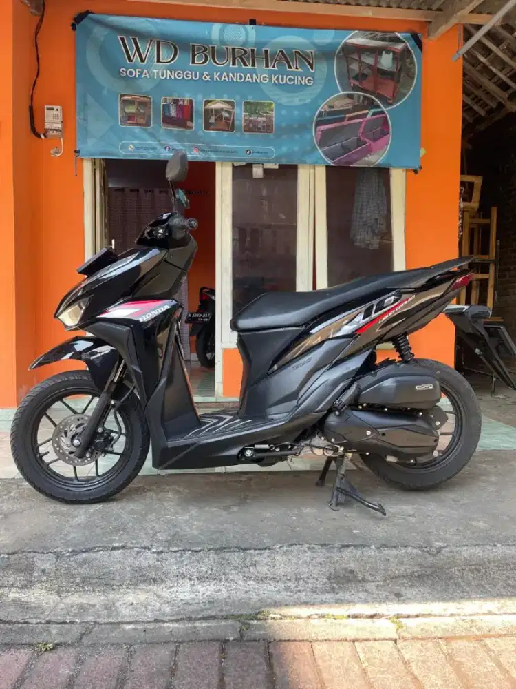 VARIO 125 CBS TAHUN 2022 ODO 4.500 PERAK