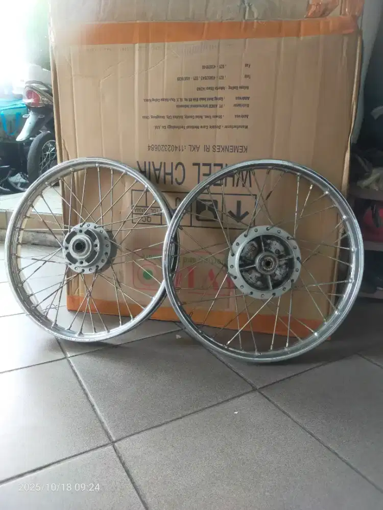 Velg origmal yamaha yupiter Z