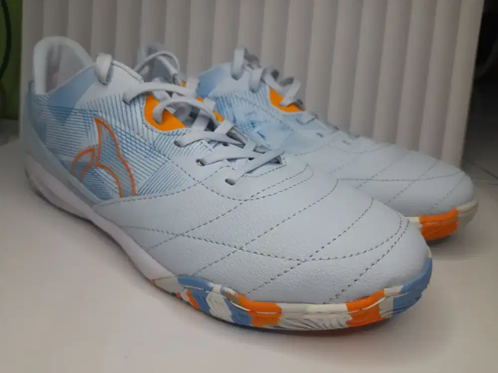 sepatu futsal ortuseight jogosala crusher V2 cloud blue camo