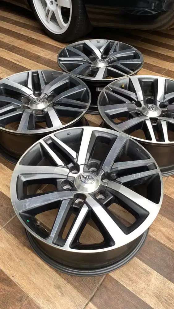 velg Fortuner Vrz R18 Pajero Hilux Mux Terrano