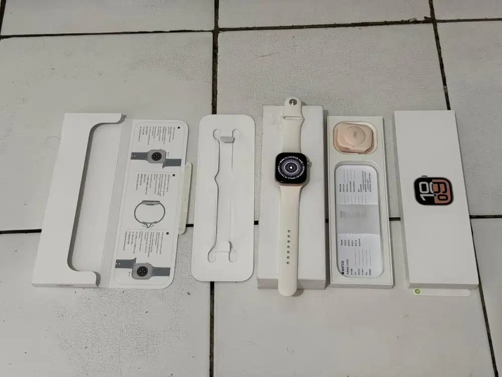 Iwatch 10 46mm mulus seperti baru umur 3 minggu fullset