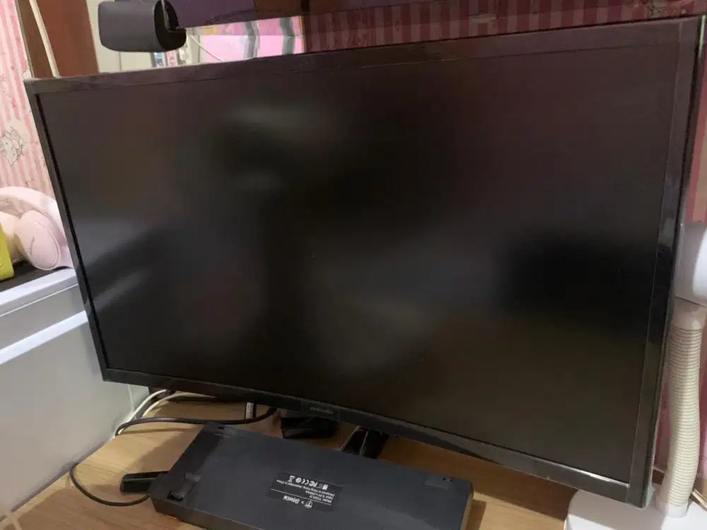 Monitor Laptop Samsung 24 inc Curve poke New