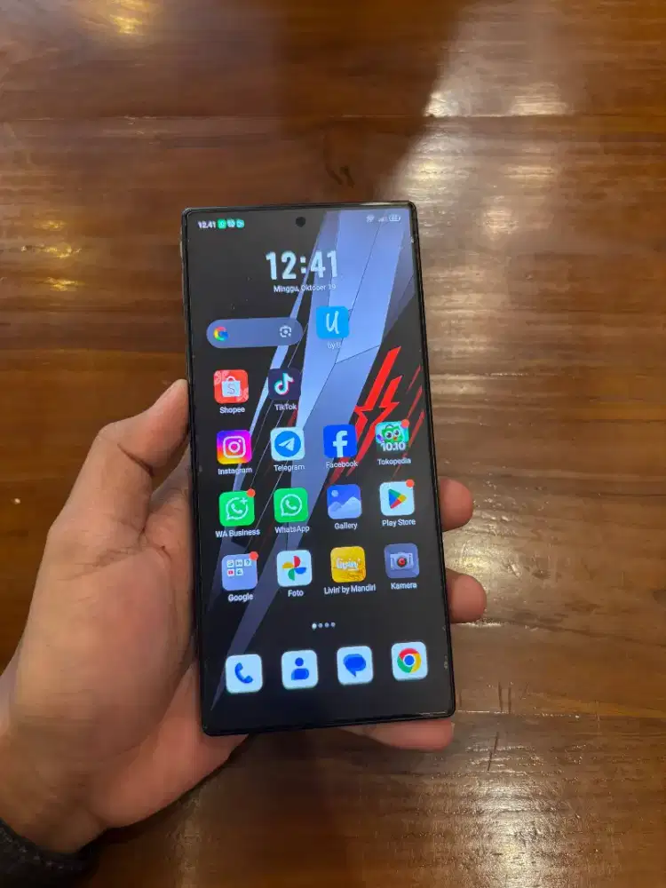 Nubia Redmagic 8s pro 12/256 SDM 8 gen2